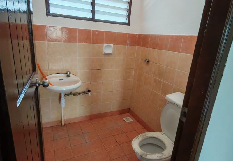 Double Storey Terrace House For Sale! Located at Lorong Demak bayu,Sejingkat Kuching 