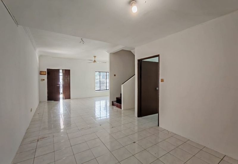 Double Storey Terrace House For Sale! Located at Lorong Demak bayu,Sejingkat Kuching 