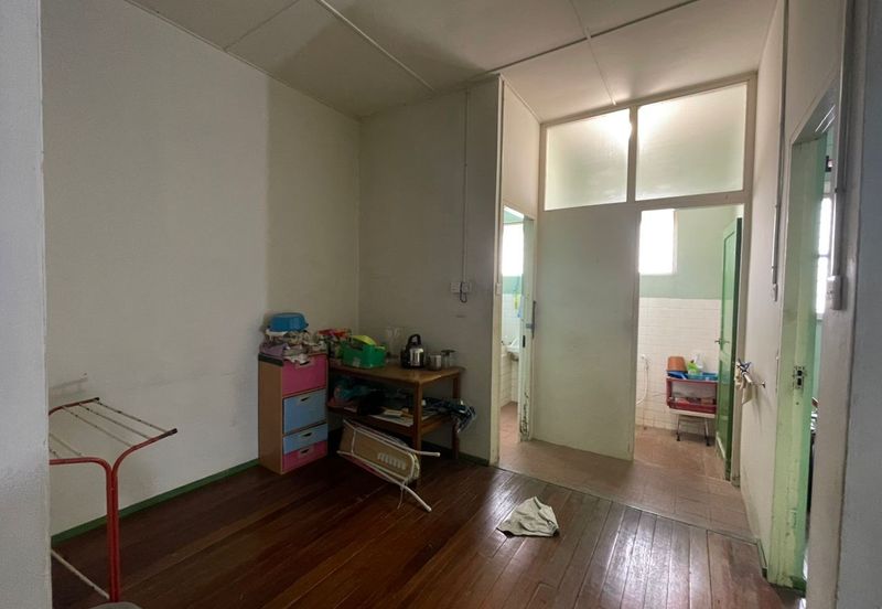 Double storey terrace intermediate For sale Located at Jalan Green