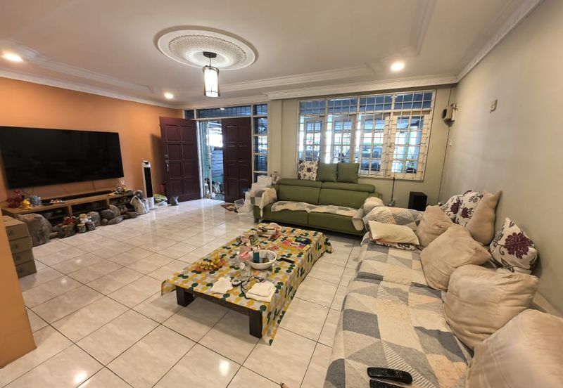 Double storey Terrace intermediate For Sale! Located at Capital Garden@ Arang road area Kuching