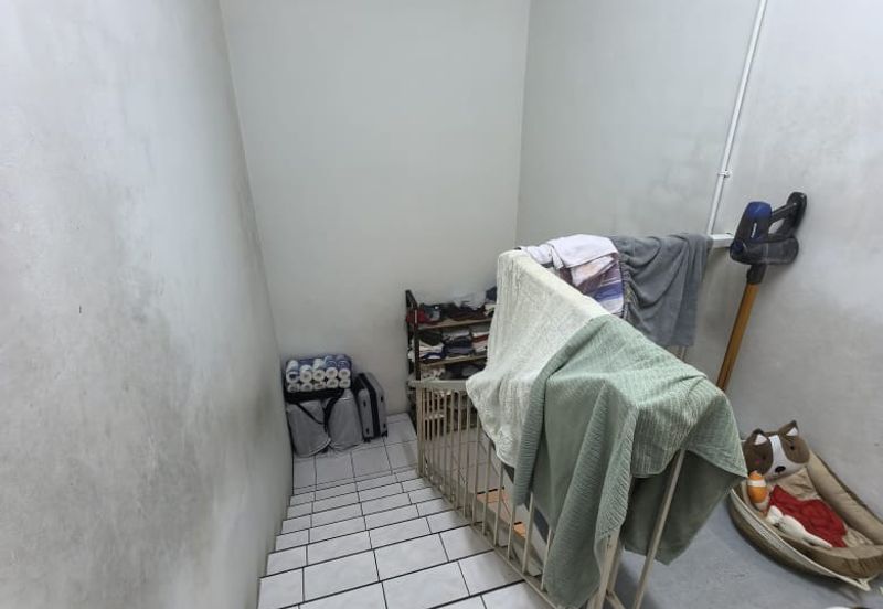 Double storey Terrace intermediate For Sale! Located at Capital Garden@ Arang road area Kuching