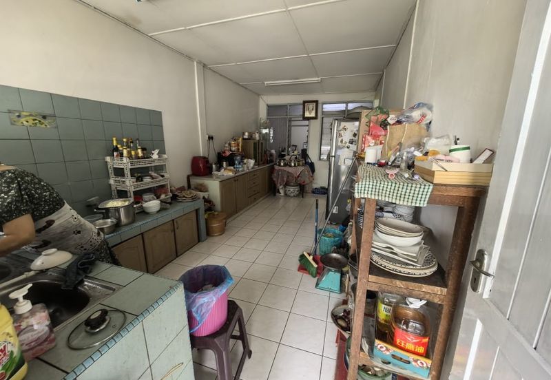 Double storey Terrace intermediate For Sale! Located at Capital Garden@ Arang road area Kuching