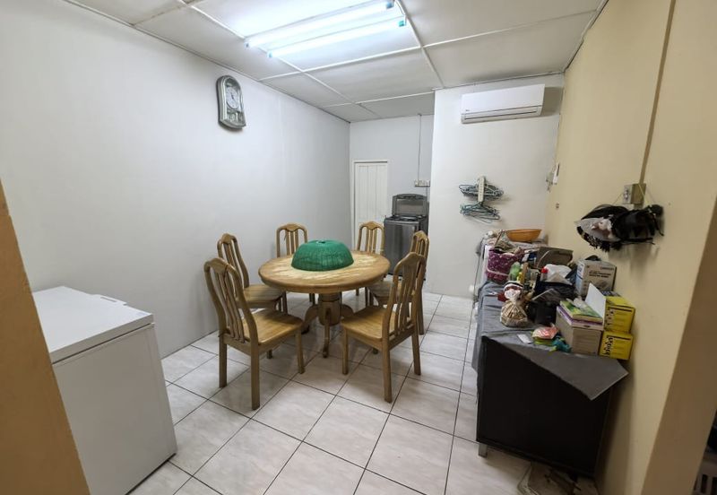 Double storey Terrace intermediate For Sale! Located at Capital Garden@ Arang road area Kuching