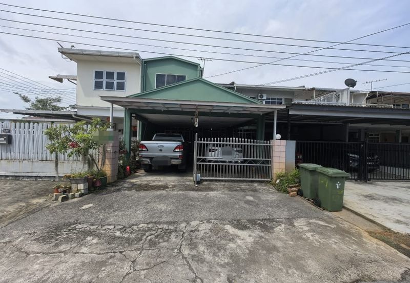 Double storey Terrace intermediate For Sale! Located at Capital Garden@ Arang road area Kuching