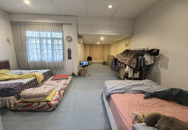 Double storey Terrace intermediate For Sale! Located at Capital Garden@ Arang road area Kuching