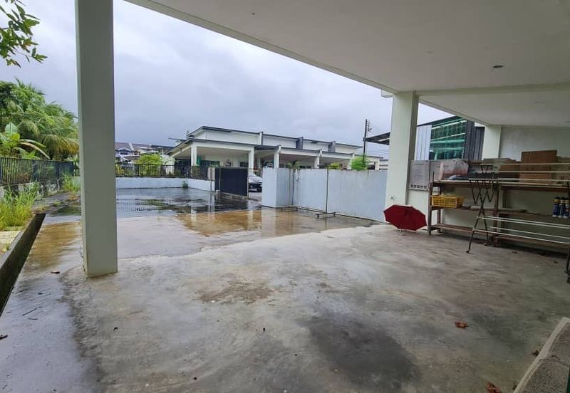 Single storey Terrace Corner For Sale!  Located at Taman Paradise @ 9miles