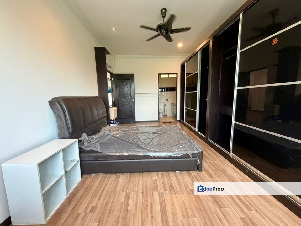 Gardenia Court 4 storey walk up Apartment for Sale!  Located at Jalan Tabuan Dayak, Sarawak, Kuching