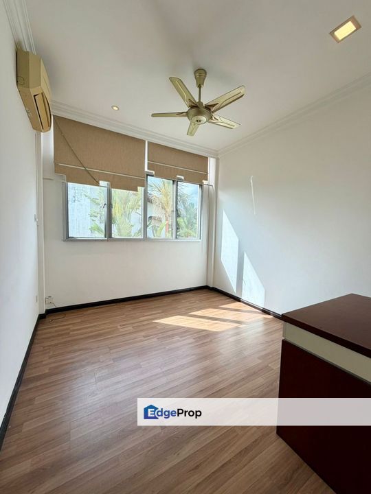 Gardenia Court 4 storey walk up Apartment for Sale!  Located at Jalan Tabuan Dayak, Sarawak, Kuching