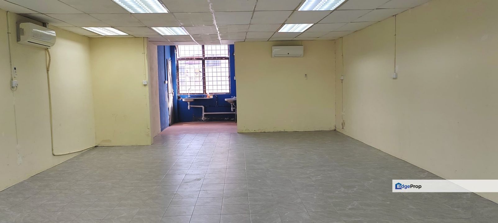 1st Floor Shoplot For Rentat Jalan Nanas (Facing Main Road), Sarawak, Kuching