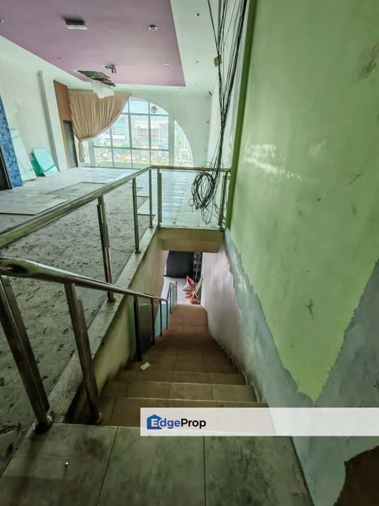 Ground and first floor shoplot for Rent!  Located at Height Drive Commercial Centre ( next to One TJ) , Sarawak, Kuching