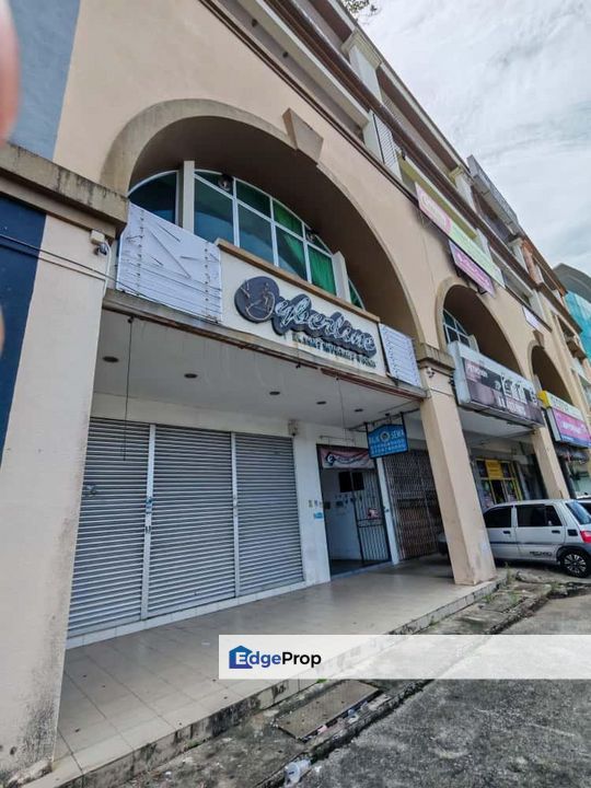 Ground and first floor shoplot for Rent!  Located at Height Drive Commercial Centre ( next to One TJ) , Sarawak, Kuching