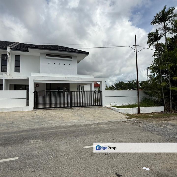 Miri Double Storey Semi-detached House For Sale Located at Pujut 7, Miri, Sarawak, Miri