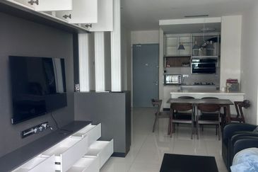 P'Residence Apartment (Corner) For Rent Located at Batu Kawa, Near Emart