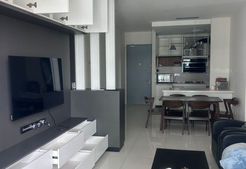 P'Residence Apartment (Corner) For Rent Located at Batu Kawa, Near Emart