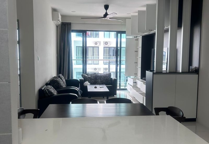 P'Residence Apartment (Corner) For Rent Located at Batu Kawa, Near Emart