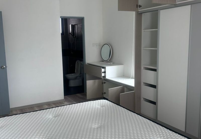 P'Residence Apartment (Corner) For Rent Located at Batu Kawa, Near Emart