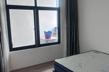 P'Residence Apartment (Corner) For Rent Located at Batu Kawa, Near Emart