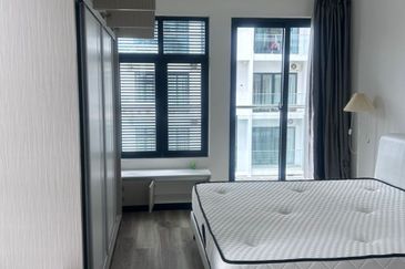 P'Residence Apartment (Corner) For Rent Located at Batu Kawa, Near Emart