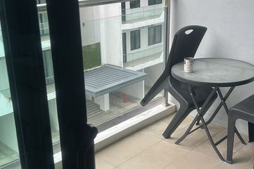 P'Residence Apartment (Corner) For Rent Located at Batu Kawa, Near Emart