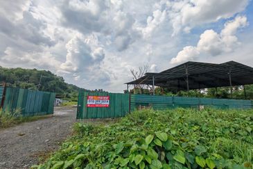 Facing Main Road Land For Rent! Located at 15th Mile