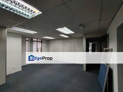 First Floor Intermediate Shoplot For Rent Located at Jalan Kereta Api 3rd Mile , Sarawak, Kuching