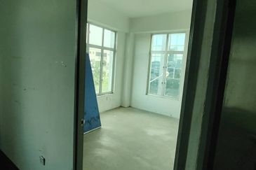 Second Floor Intermediate Shoplot/Office For Rent! Located at Jalan Kereta Api 3rd Mile 