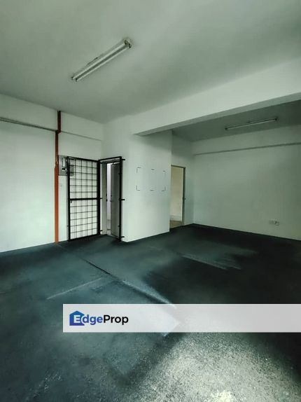 Second Floor Intermediate Shoplot/Office For Rent! Located at Jalan Kereta Api 3rd Mile , Sarawak, Kuching