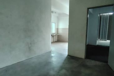 Second Floor Intermediate Shoplot/Office For Rent! Located at Jalan Kereta Api 3rd Mile 