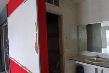 Chonglin Park First Floor Unit For Sale Located at Jalan Tabuan, Kuching