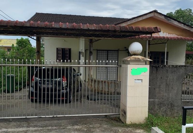 Single Storey Bungalow / Detached House For Sale! Located at Desa Wira, Kuching City Mall