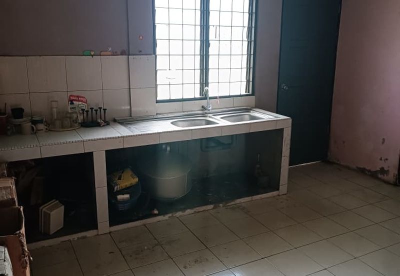 Single Storey Bungalow / Detached House For Sale! Located at Desa Wira, Kuching City Mall