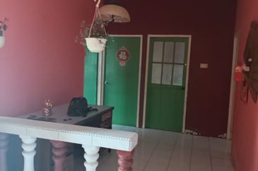 Single Storey Bungalow / Detached House For Sale! Located at Desa Wira, Kuching City Mall