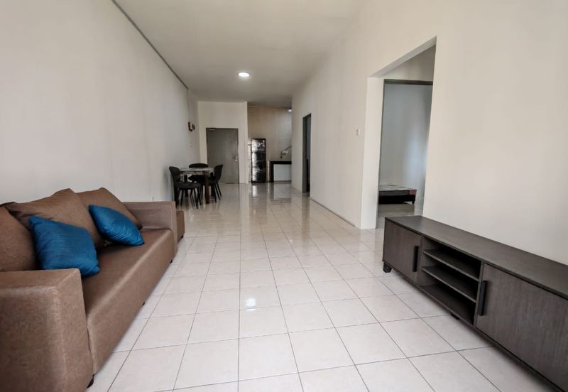 SP Lodge Sri Pertiwi Apartment For Rent! Located at Pines Square, MJC