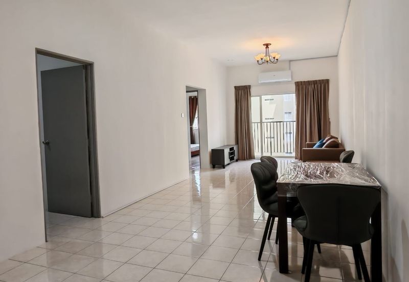 SP Lodge Sri Pertiwi Apartment For Rent! Located at Pines Square, MJC