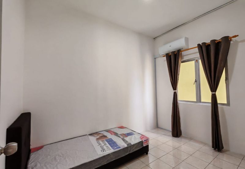 SP Lodge Sri Pertiwi Apartment For Rent! Located at Pines Square, MJC