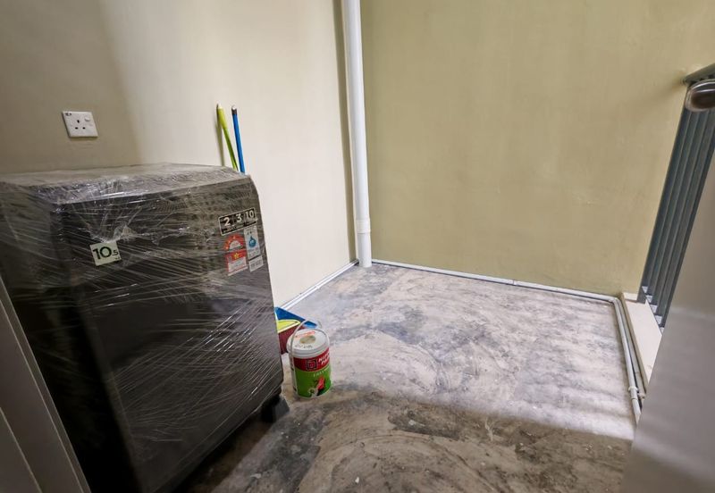 SP Lodge Sri Pertiwi Apartment For Rent! Located at Pines Square, MJC