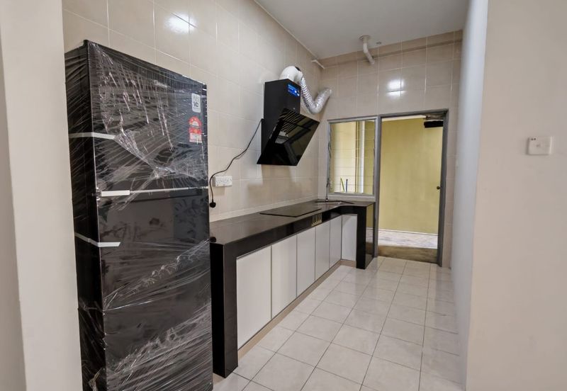 SP Lodge Sri Pertiwi Apartment For Rent! Located at Pines Square, MJC