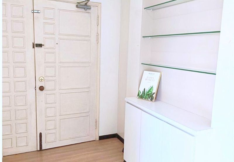 Village Grove Condominium