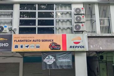 Ground Floor Intermediate Shoplot For Rent! Located at Batu Kawa, Near Emart