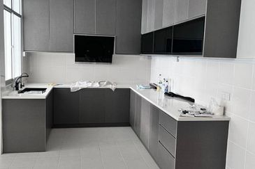 Prima Bintawa Apartment For Rent! Located at Bintawa