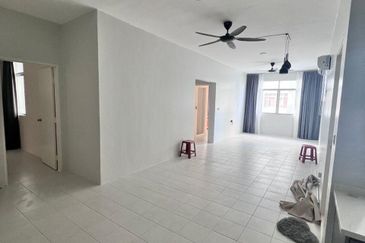 Prima Bintawa Apartment For Rent! Located at Bintawa