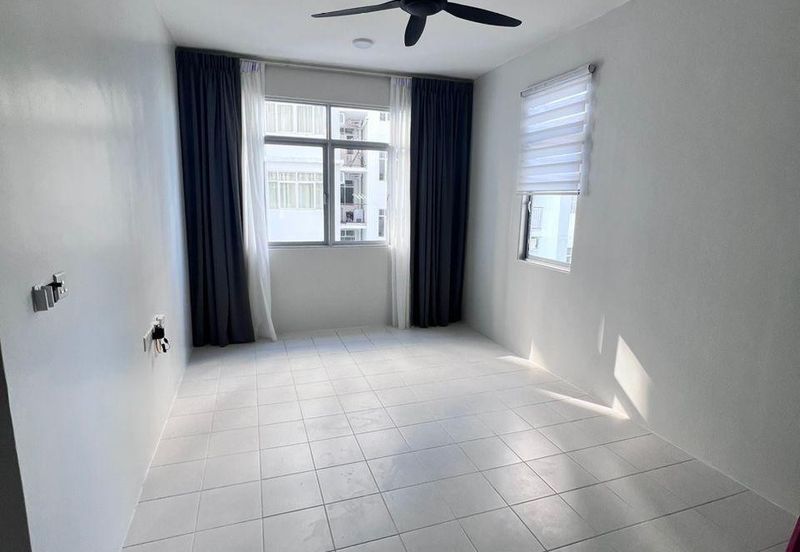 Prima Bintawa Apartment For Rent! Located at Bintawa