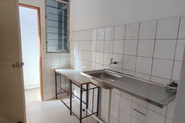 Residential shop house For Rent!  Nation Horizon, Petanak / Ang Cheng Ho