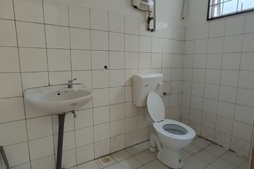 Residential shop house For Rent!  Nation Horizon, Petanak / Ang Cheng Ho