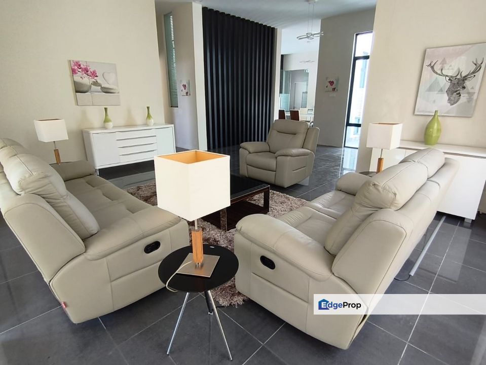 Double Storey Detached House / Bungalow For Rent! Located at La Promenade Precinct Premiere, Samarahan, Sarawak, Kuching