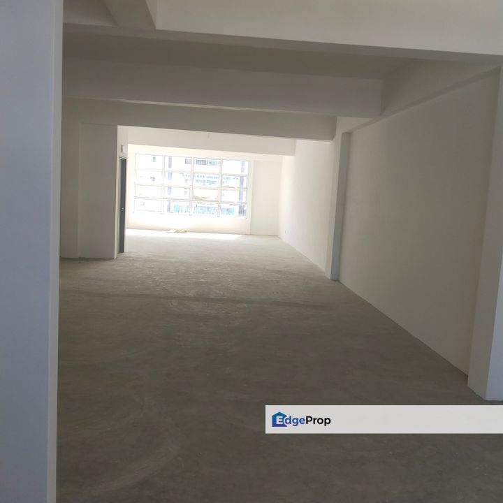 First Floor Intermediate Shoplot For Rent! Located at Pine Square, MJC, Sarawak, Kuching