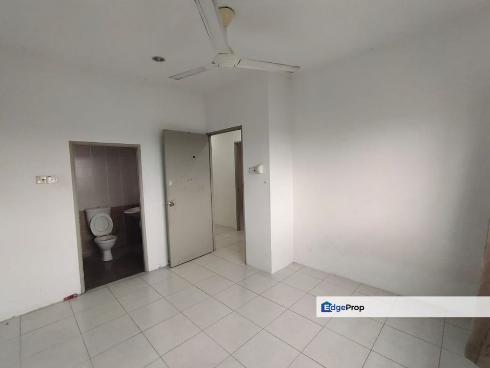 Uni Square Apartment For Rent! Located at Samarahan, Sarawak, Kota Samarahan