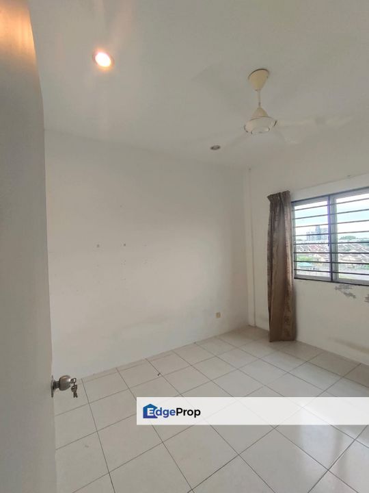 Uni Square Apartment For Rent! Located at Samarahan, Sarawak, Kota Samarahan