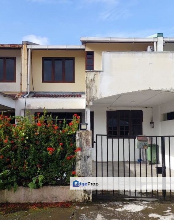 Double Storey Terrace Intermediate House FOR RENT!  Located at Tabuan Jaya, Sarawak, Kuching