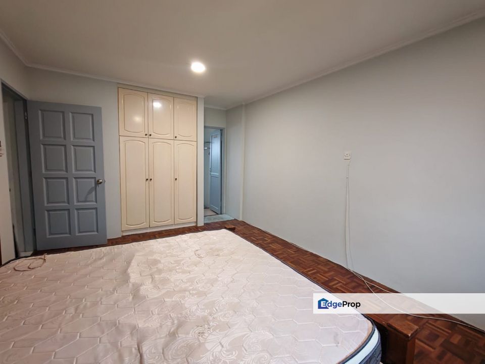  Central Court Apartment FOR SALE Located at Jalan Central, Sarawak, Kuching